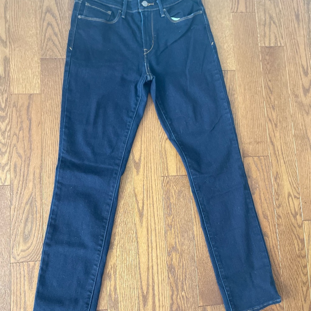 Levi’s Blue Denim Jeans Mid Rise Size 8